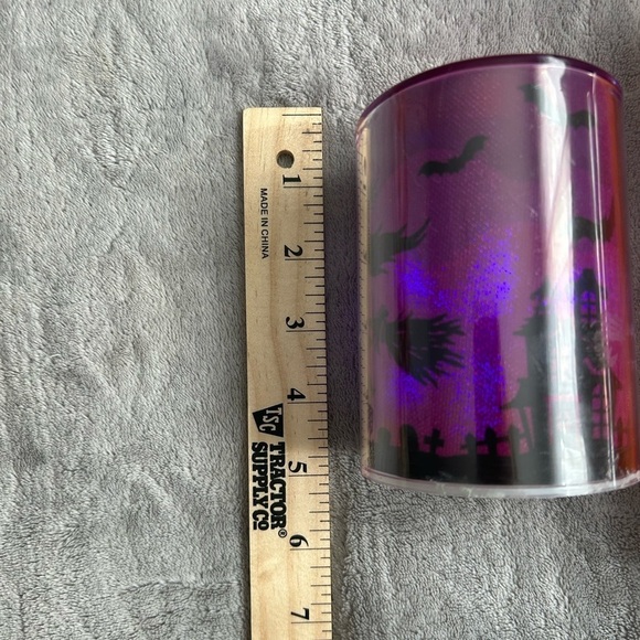 Halloween LED flickering illuminating pillar candles
Set of two - Picture 8 of 11